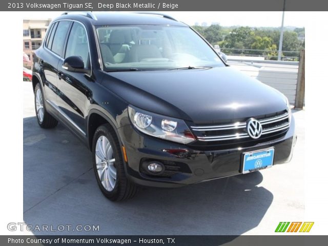 2013 Volkswagen Tiguan SE in Deep Black Metallic