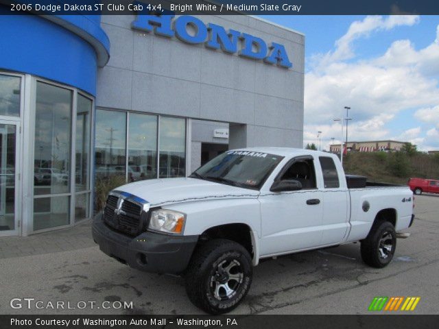 2006 Dodge Dakota ST Club Cab 4x4 in Bright White