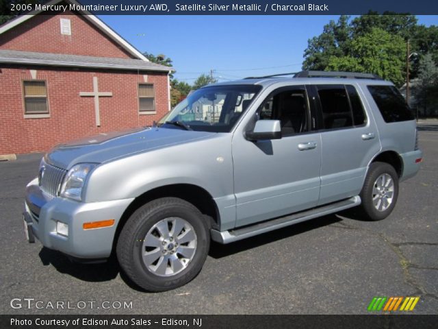 2006 Mercury Mountaineer Luxury AWD in Satellite Silver Metallic