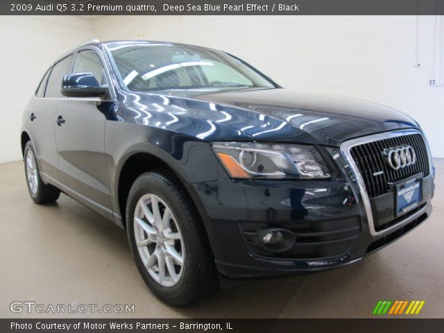 2009 Audi Q5 3.2 Premium quattro in Deep Sea Blue Pearl Effect