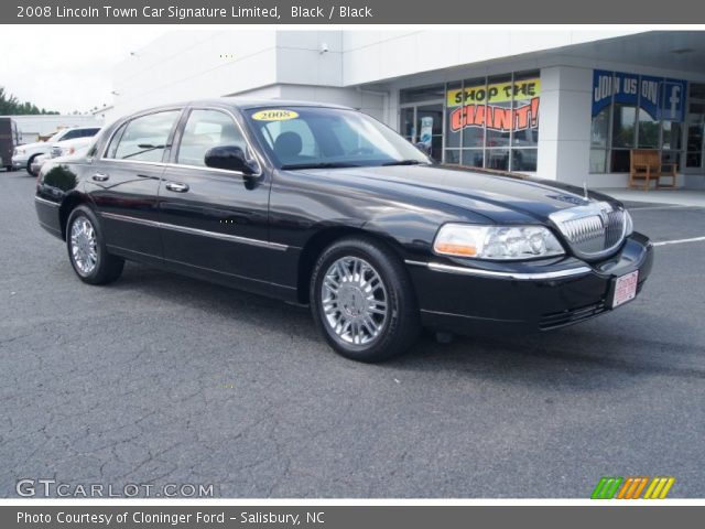 2008 Lincoln Town Car Signature Limited in Black