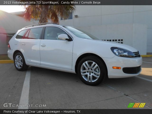 2013 Volkswagen Jetta TDI SportWagen in Candy White