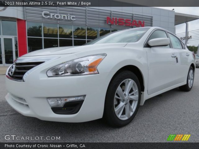 2013 Nissan Altima 2.5 SV in Pearl White