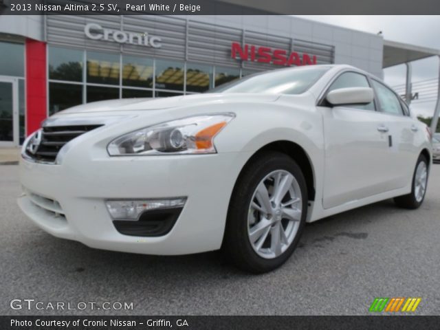 2013 Nissan Altima 2.5 SV in Pearl White