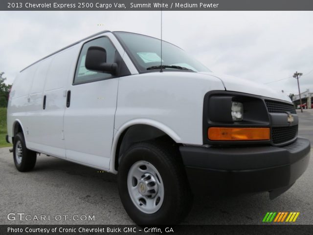 2013 Chevrolet Express 2500 Cargo Van in Summit White