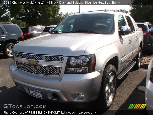 2013 Chevrolet Avalanche LS 4x4 Black Diamond Edition in Silver Ice Metallic