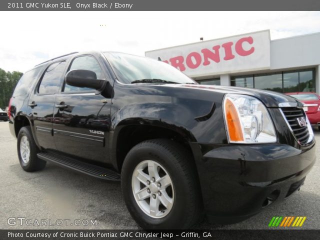 2011 GMC Yukon SLE in Onyx Black