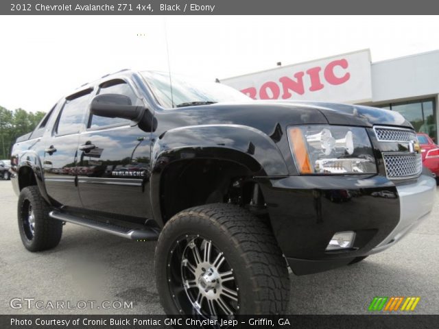 2012 Chevrolet Avalanche Z71 4x4 in Black