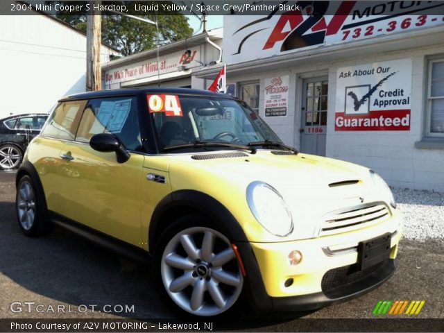 2004 Mini Cooper S Hardtop in Liquid Yellow