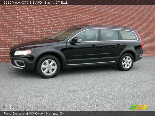 2010 Volvo XC70 3.2 AWD in Black