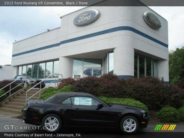 2013 Ford Mustang V6 Convertible in Black