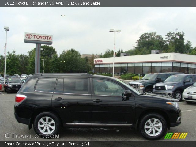 2012 Toyota Highlander V6 4WD in Black