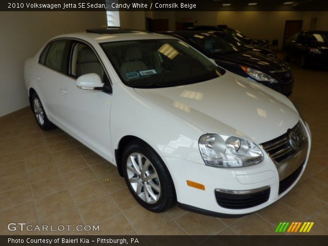 2010 Volkswagen Jetta SE Sedan in Candy White