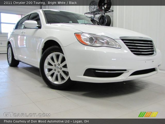 2011 Chrysler 200 Touring in Bright White