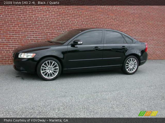 2009 Volvo S40 2.4i in Black