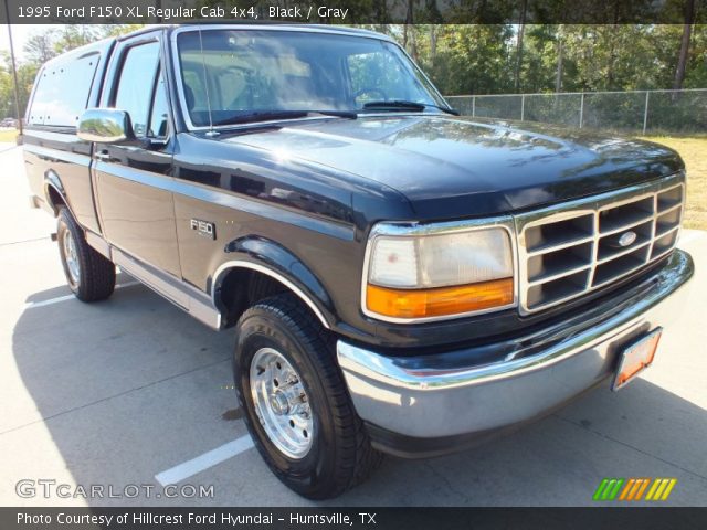 1995 Ford F150 XL Regular Cab 4x4 in Black