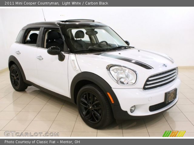 2011 Mini Cooper Countryman in Light White