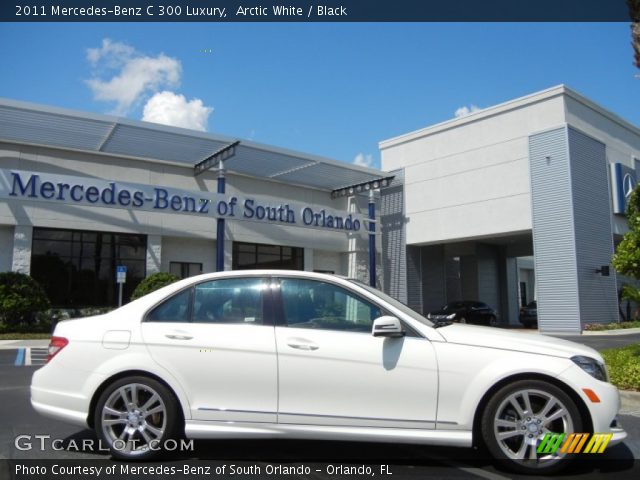 2011 Mercedes-Benz C 300 Luxury in Arctic White