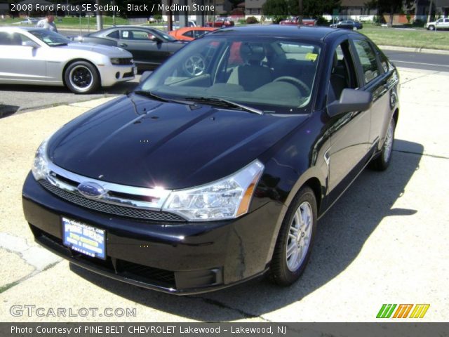 2008 Ford Focus SE Sedan in Black