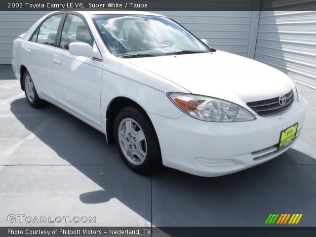 2002 Toyota Camry LE V6 in Super White