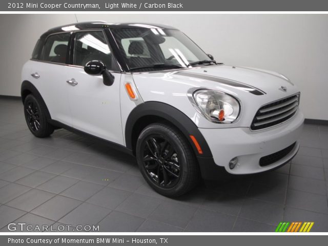 2012 Mini Cooper Countryman in Light White