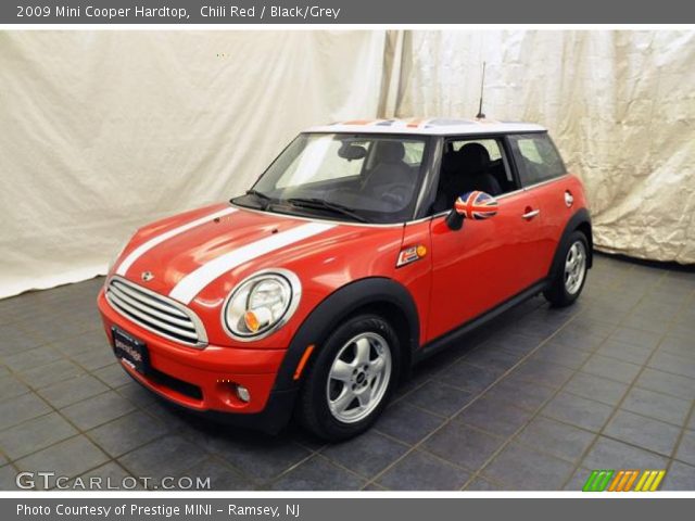 2009 Mini Cooper Hardtop in Chili Red