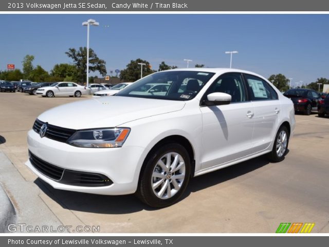 2013 Volkswagen Jetta SE Sedan in Candy White