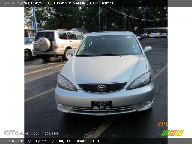 2006 Toyota Camry SE V6 in Lunar Mist Metallic