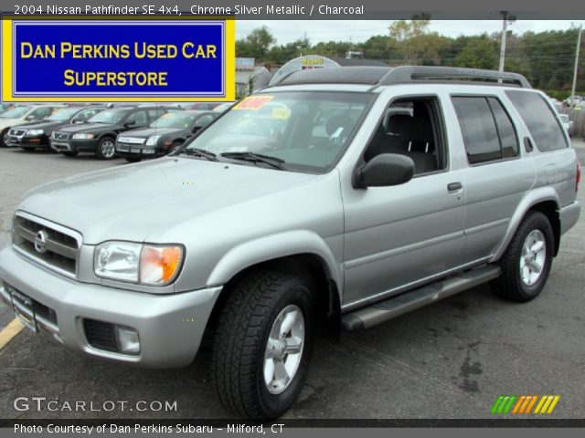 2004 Nissan Pathfinder SE 4x4 in Chrome Silver Metallic