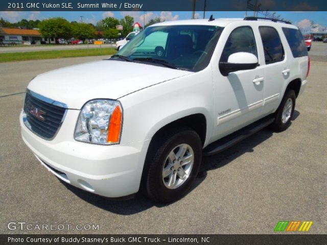 2011 GMC Yukon SLE in Summit White