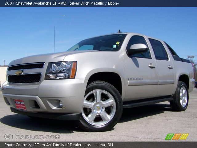 2007 Chevrolet Avalanche LT 4WD in Silver Birch Metallic