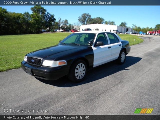 2009 Ford Crown Victoria Police Interceptor in Black/White