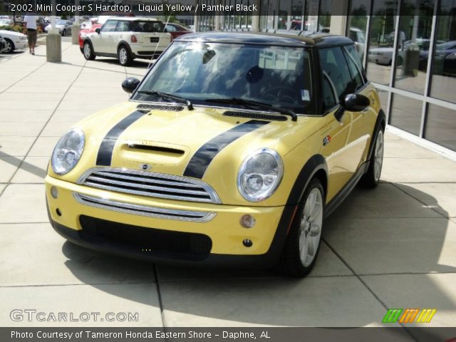 2002 Mini Cooper S Hardtop in Liquid Yellow