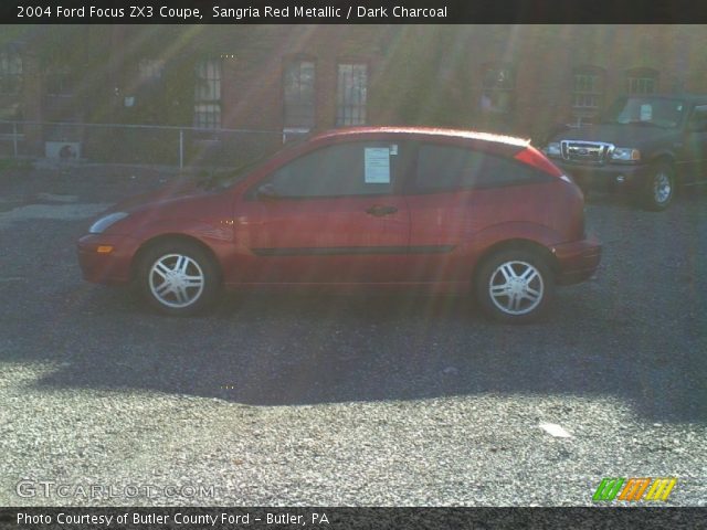 2004 Ford Focus ZX3 Coupe in Sangria Red Metallic