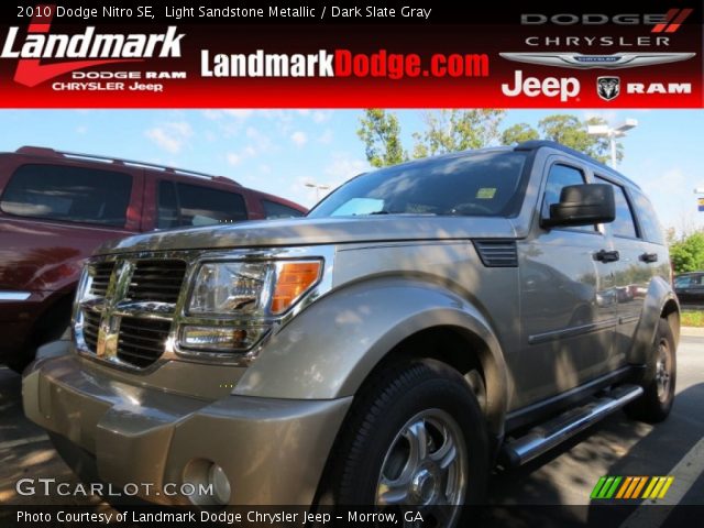 2010 Dodge Nitro SE in Light Sandstone Metallic