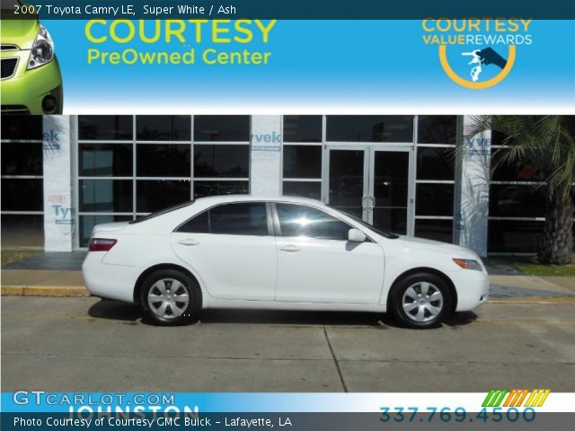2007 Toyota Camry LE in Super White