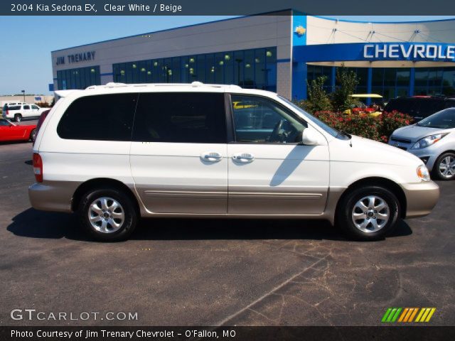2004 Kia Sedona EX in Clear White
