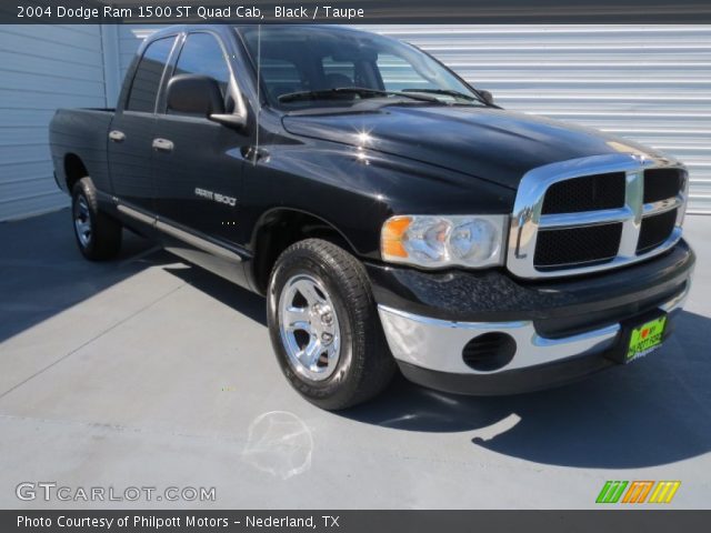 2004 Dodge Ram 1500 ST Quad Cab in Black