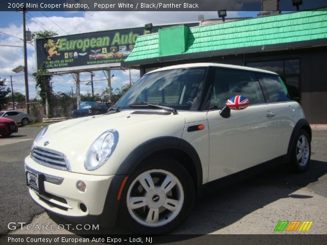 2006 Mini Cooper Hardtop in Pepper White