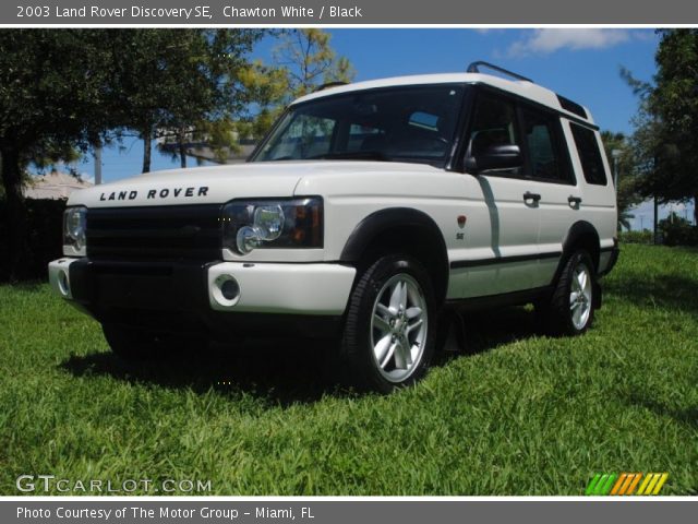 2003 Land Rover Discovery SE in Chawton White