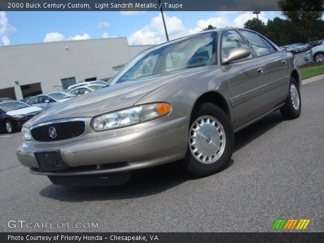 2000 Buick Century Custom in Light Sandrift Metallic