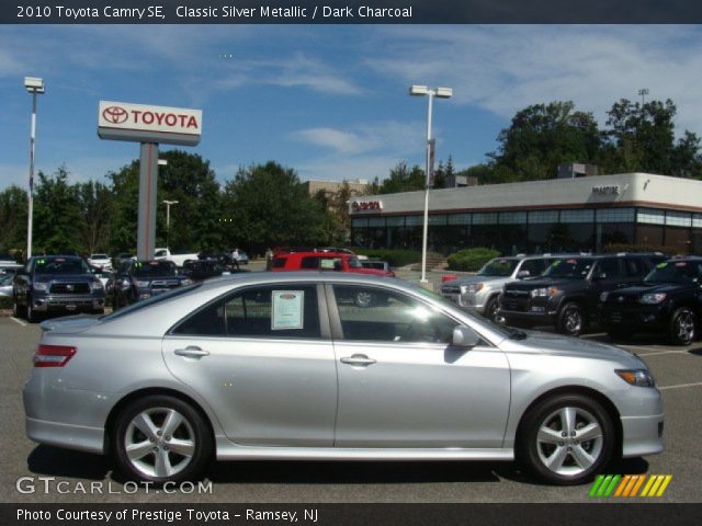 2010 Toyota Camry SE in Classic Silver Metallic