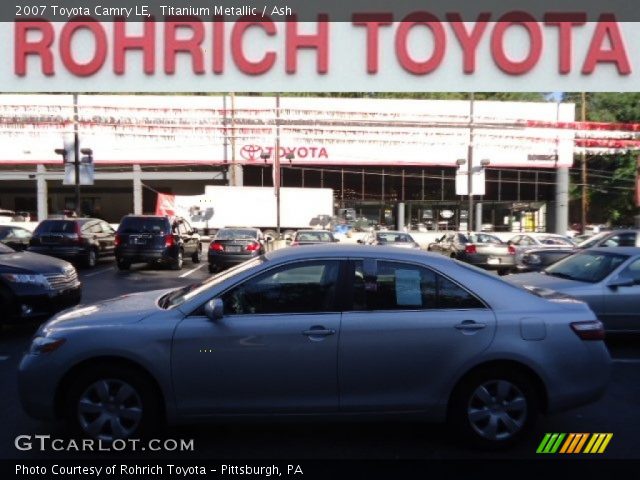 2007 Toyota Camry LE in Titanium Metallic