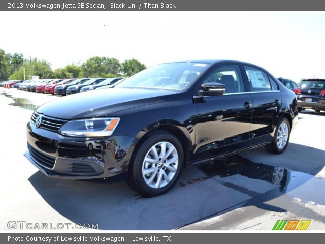 2013 Volkswagen Jetta SE Sedan in Black Uni