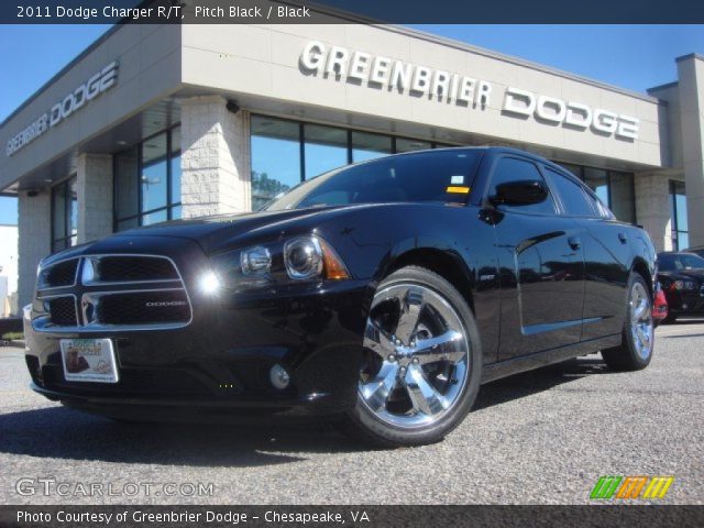 2011 Dodge Charger R/T in Pitch Black