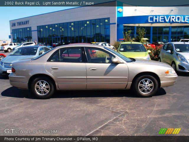 2002 Buick Regal LS in Light Sandrift Metallic