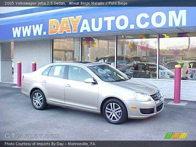 2005 Volkswagen Jetta 2.5 Sedan in Wheat Beige Metallic