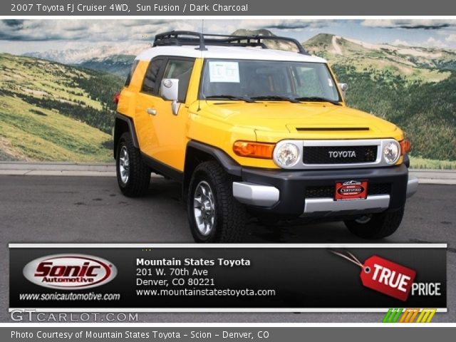2007 Toyota FJ Cruiser 4WD in Sun Fusion