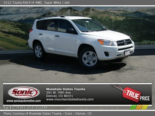 2012 Toyota RAV4 I4 4WD in Super White