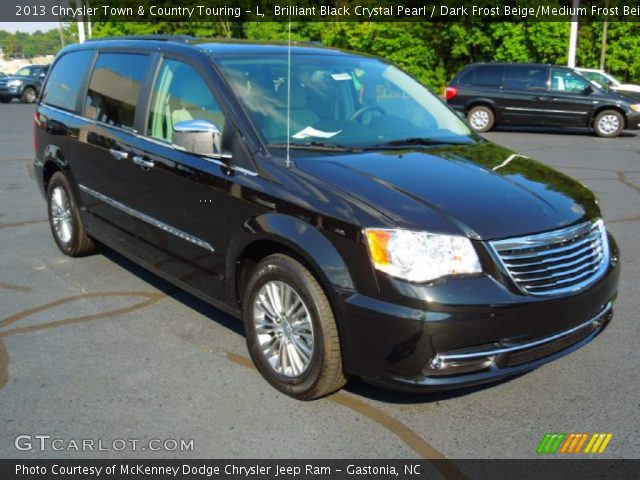 2013 Chrysler Town & Country Touring - L in Brilliant Black Crystal Pearl